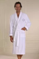 Луксозен мъжки халат за баня, изработен от приятен топъл материал