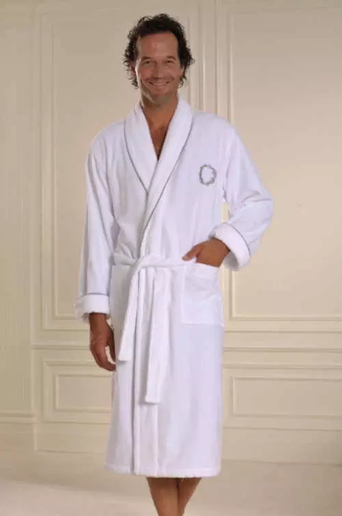 Луксозен мъжки халат за баня, изработен от приятен топъл материал