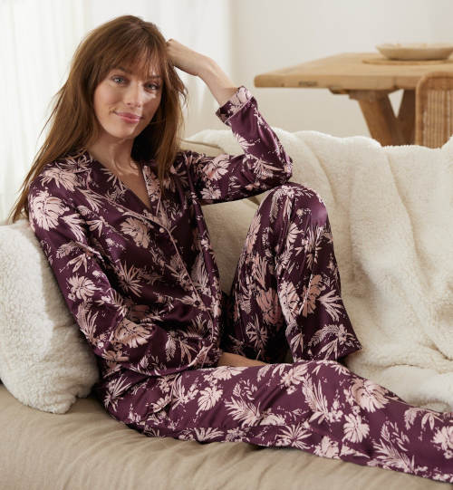 Лилава дамска пижама с флорален принт